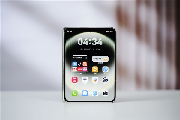 焦点平台:苹果发布iPhone Duo后华为卖更好了:Pura X Max销量环比上周暴涨76.5%